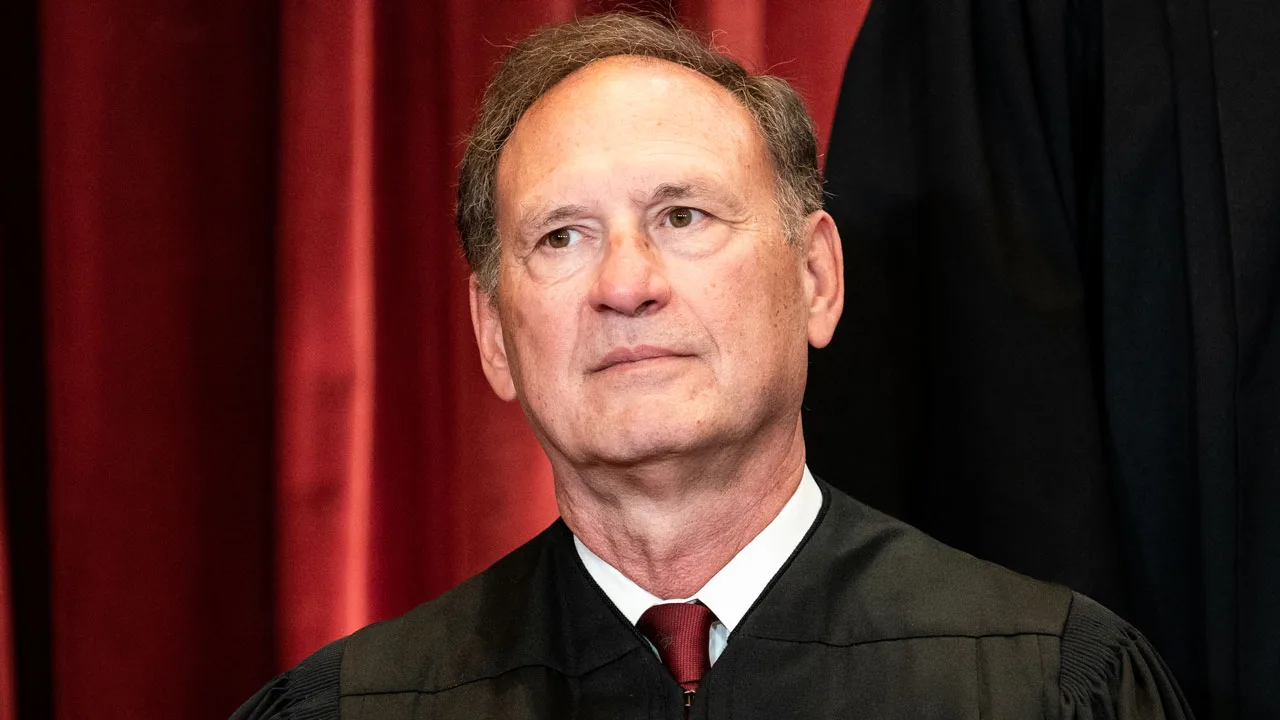 Conservative Commentator Examines Justice Alito's Role in Supreme Court Conflicts