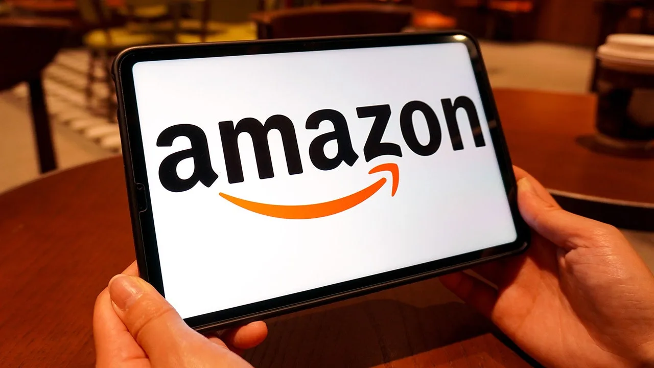 Amazon Faces Lawsuit Alleging It Withheld Tariff Refunds to Favor Trump