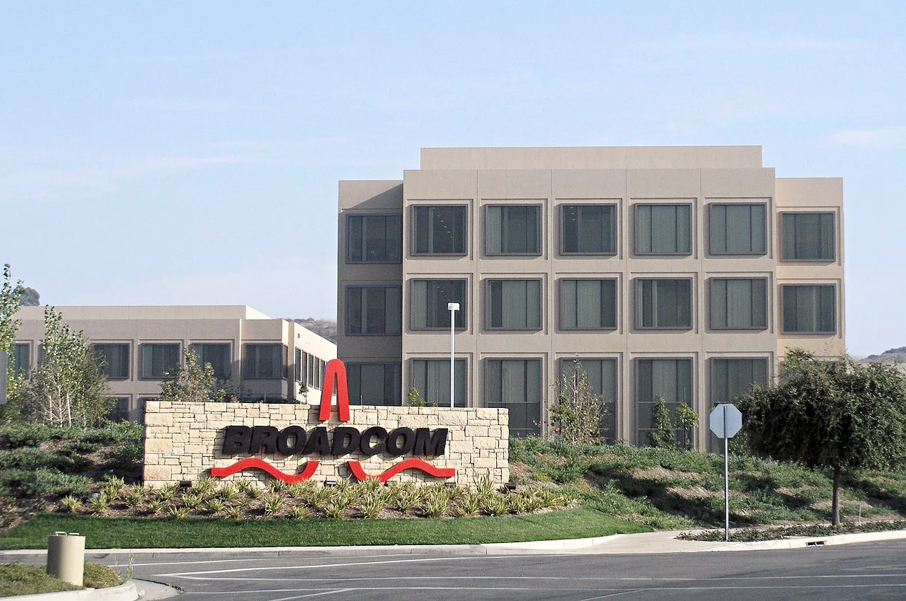 Broadcom Seeks $35 Billion Financing to Expand AI Chip Production