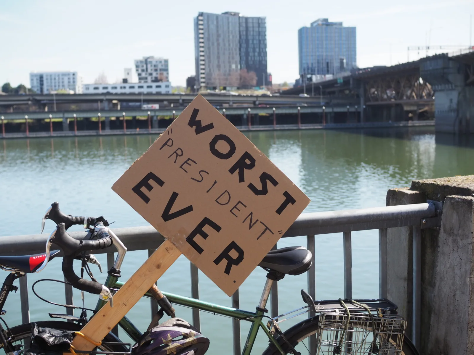 Corporate Refunds on Trump’s Tariffs Leave Consumers Without Compensation