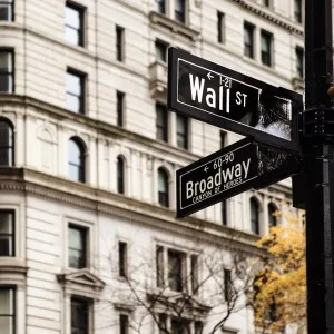 Ethereum Hits New Milestone with $8 Billion in Tokenized US Treasuries Backing Wall Street Demand