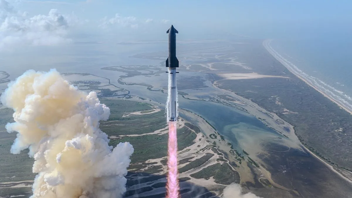 FAA Grounds SpaceX’s Starship V3 Following Booster Hard Splashdown Incident