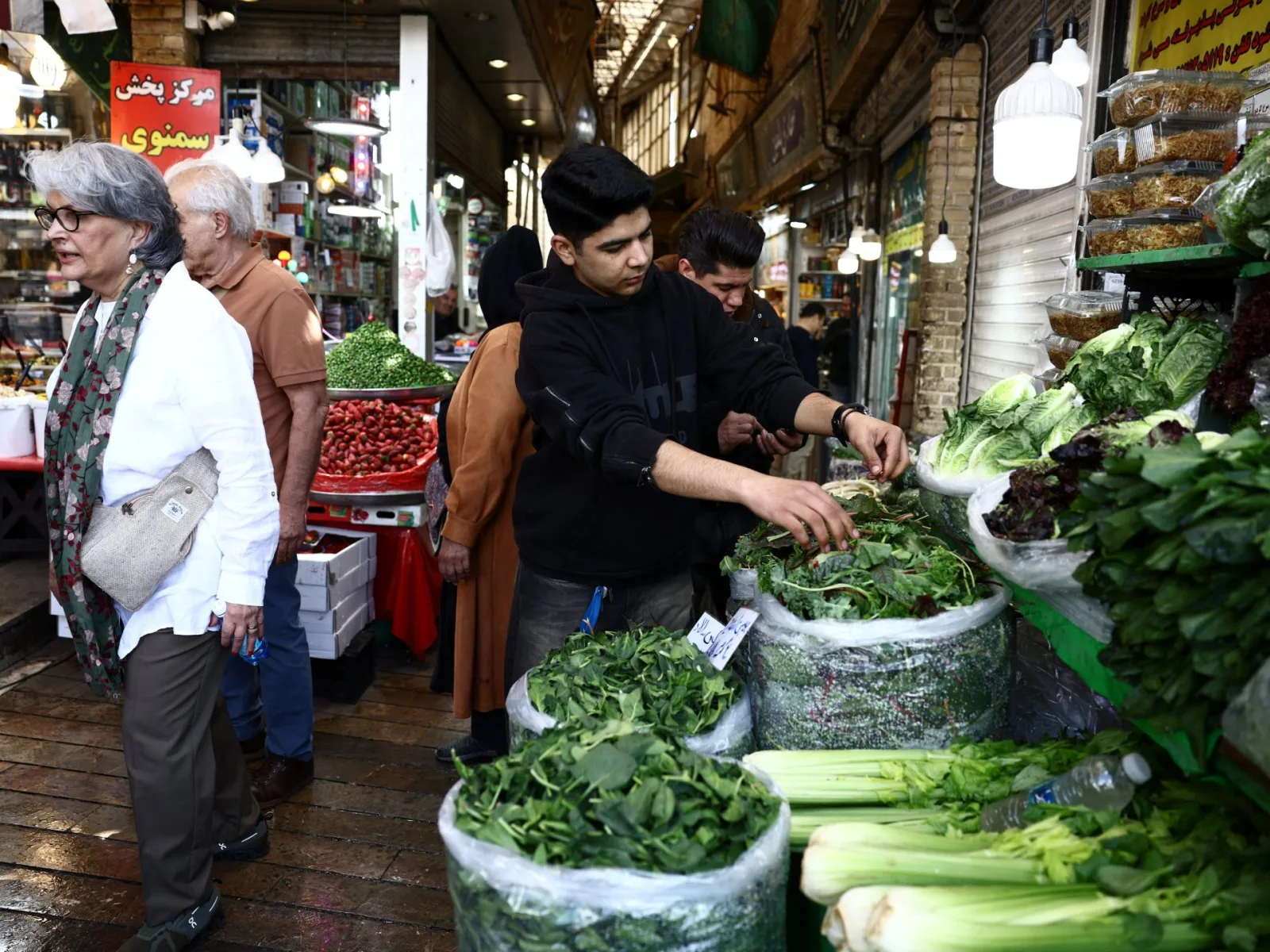 Food Inflation Soars in Iran, Forcing Families to Spend More on Basics Amid Conflict