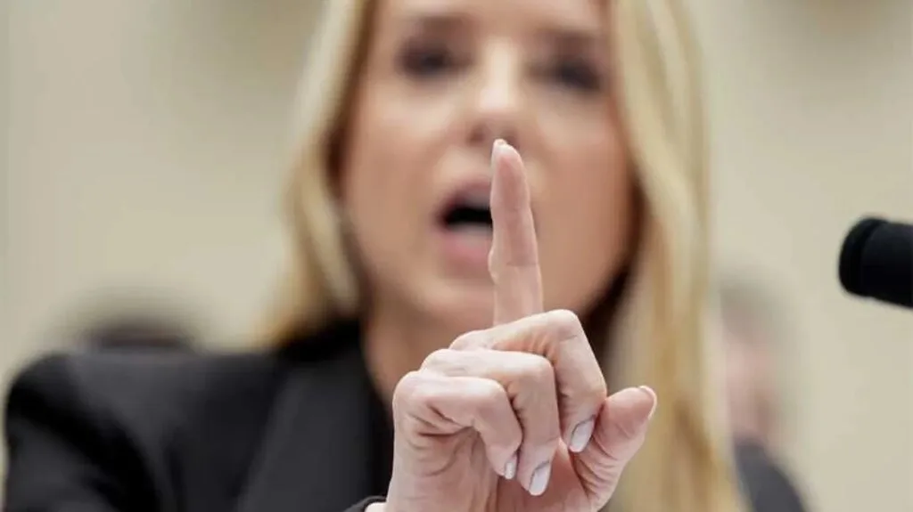 Former DOJ Official Refutes Pam Bondi’s Shift of Blame Over Epstein File Mismanagement