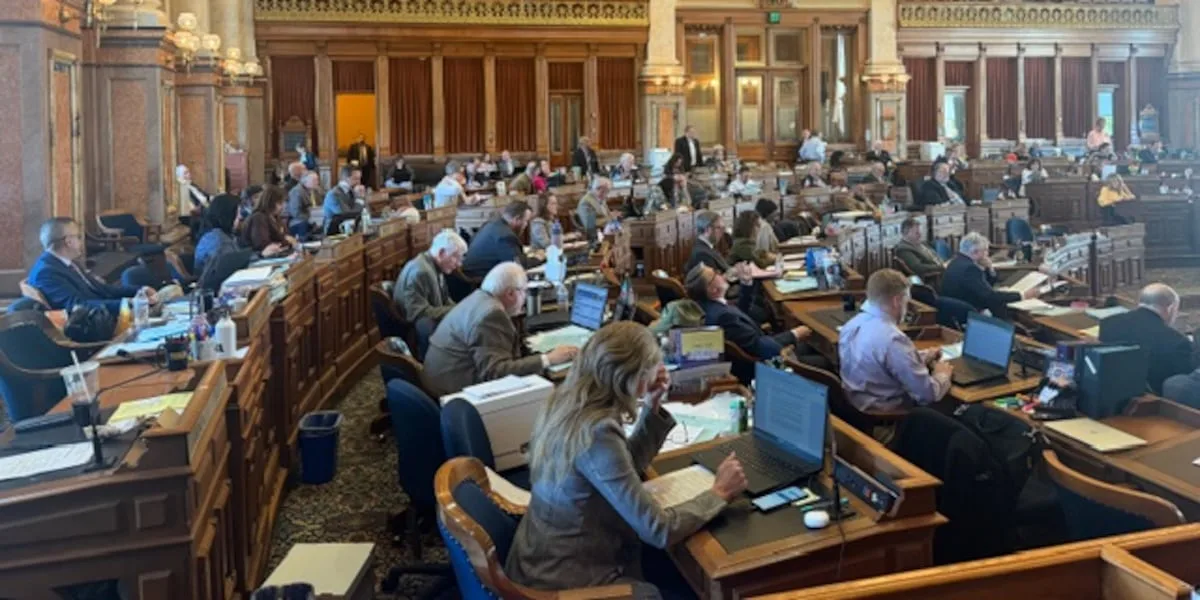 Iowa Legislature Works Weekend Session After Missing April Deadline