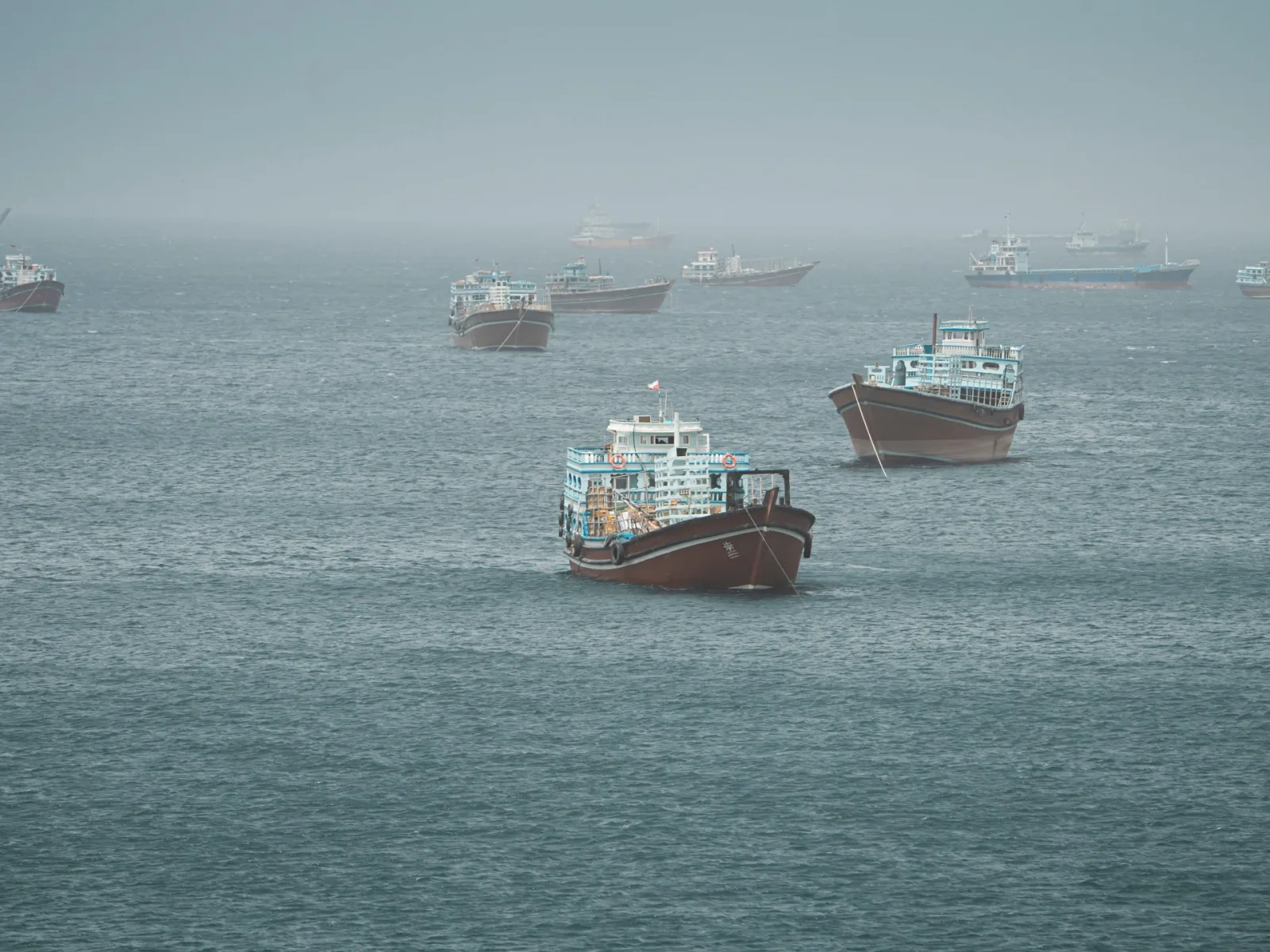 Iran Considers US Response as Tensions Rise over Strait of Hormuz Control and Regional Conflict