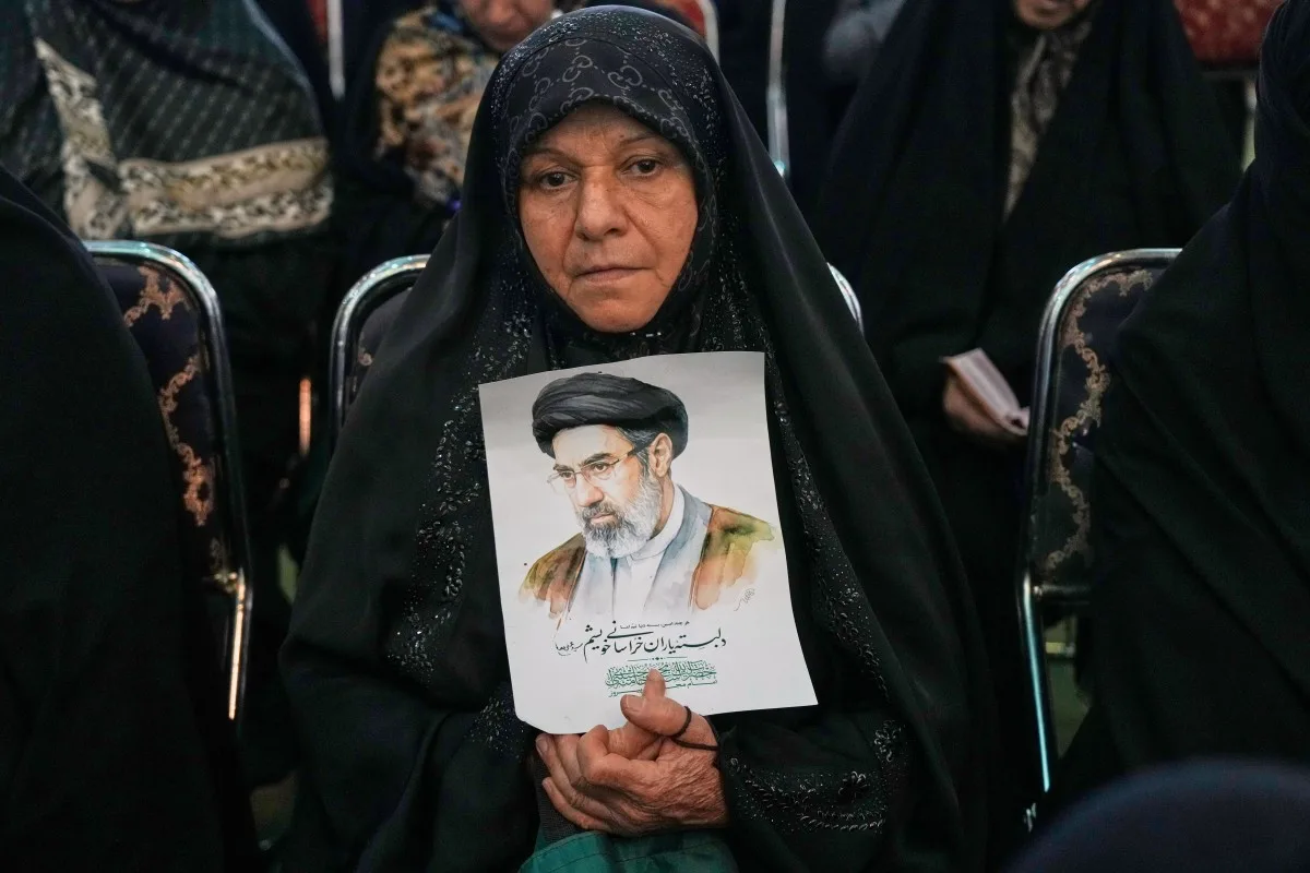 Iran’s Supreme Leader Remains Unreachable Amid Peace Negotiation Delays