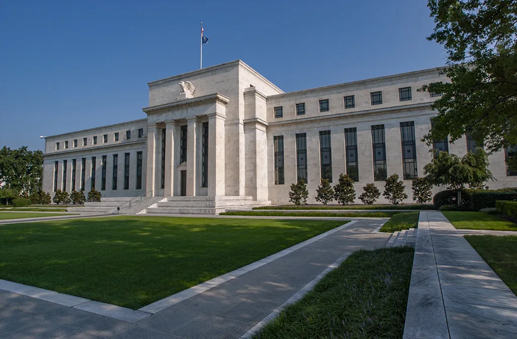 Kevin Warsh Confirmed as Federal Reserve Chair Amid Economic Uncertainty