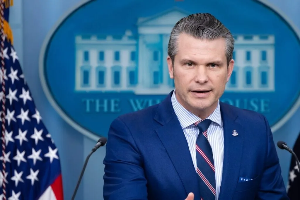 Newsom Criticizes Hegseth Over Discrepancy in Iran War Cost Estimates