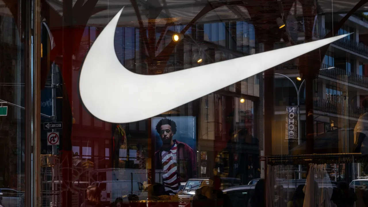 Nike Faces Lawsuit Over Keeping Tariff Refunds Despite Price Increases