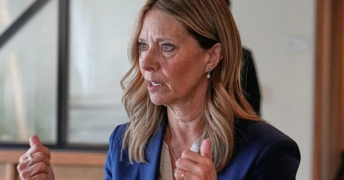 Ohio Governor's Race Shaped by Pandemic Legacy as Democrat Faces Republican Challenger