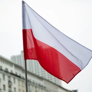 Poland’s Former Ruling Party Proposes Complete Ban on Cryptocurrencies Amid Parliamentary Debate