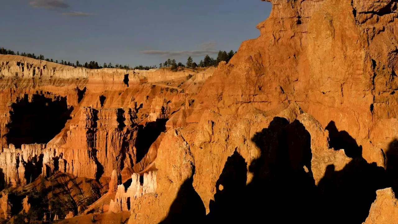 Trump Administration Removes Historical Markers from National Parks, Drawing Criticism Over Narrative Control