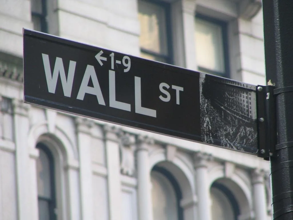 Wall Street Reaches New Highs Driven by AI Chip Stocks and Robust U.S. Job Growth
