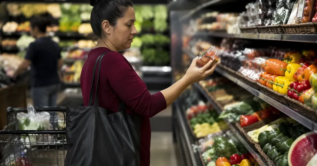 Consumer Spending Grows in May as Inflation Hits Highest Rate Since Last Year