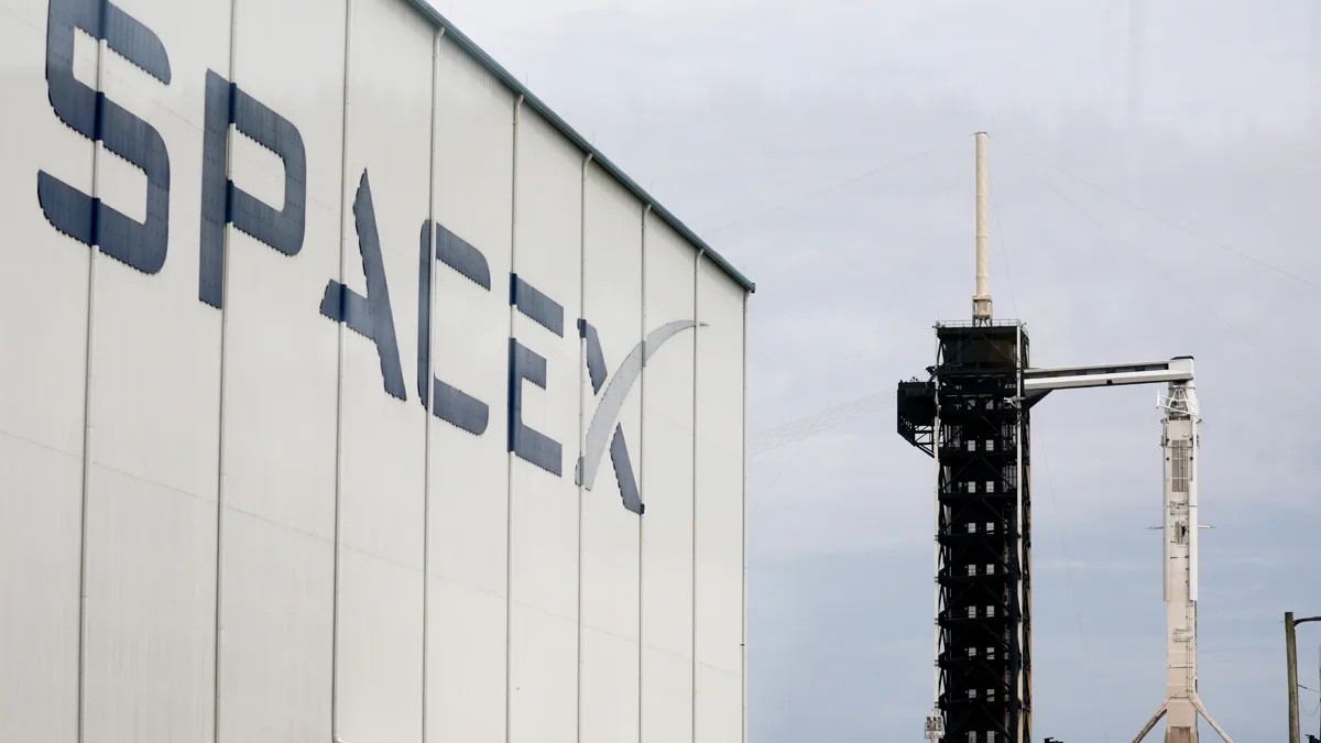 Former SpaceX Welder’s Equity Grant Grows to Nearly $900,000 Ahead of IPO