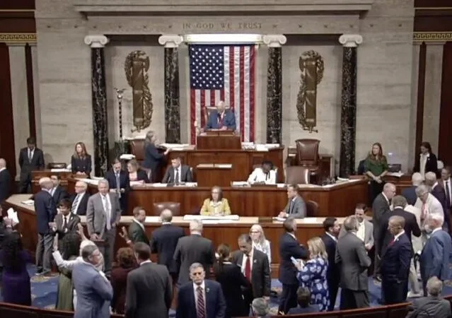 Four Republicans Join Democrats to Pass House Resolution Calling to End Iran War