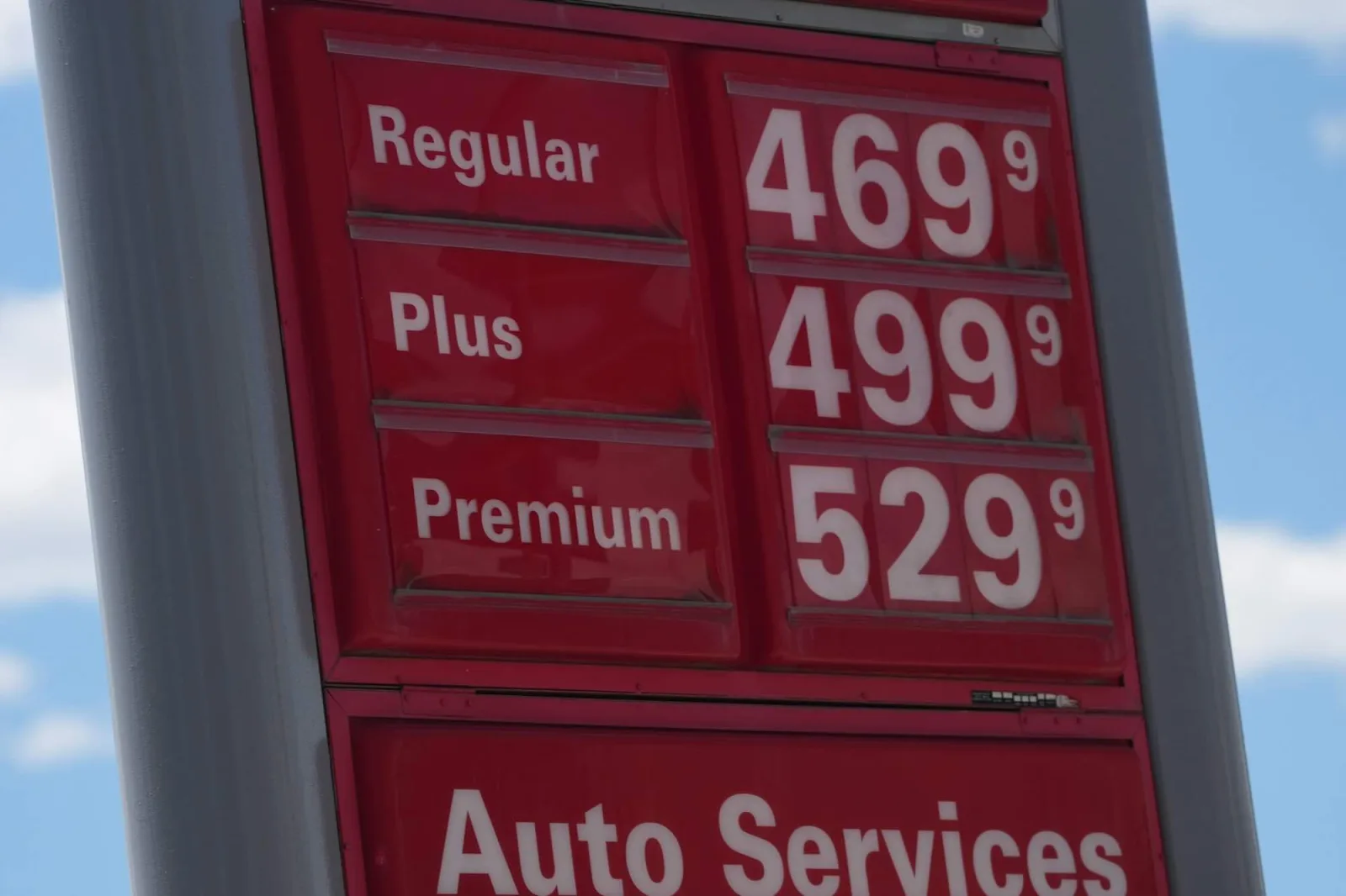 Inflation Pressures Intensify Across US Economy Beyond Energy Costs