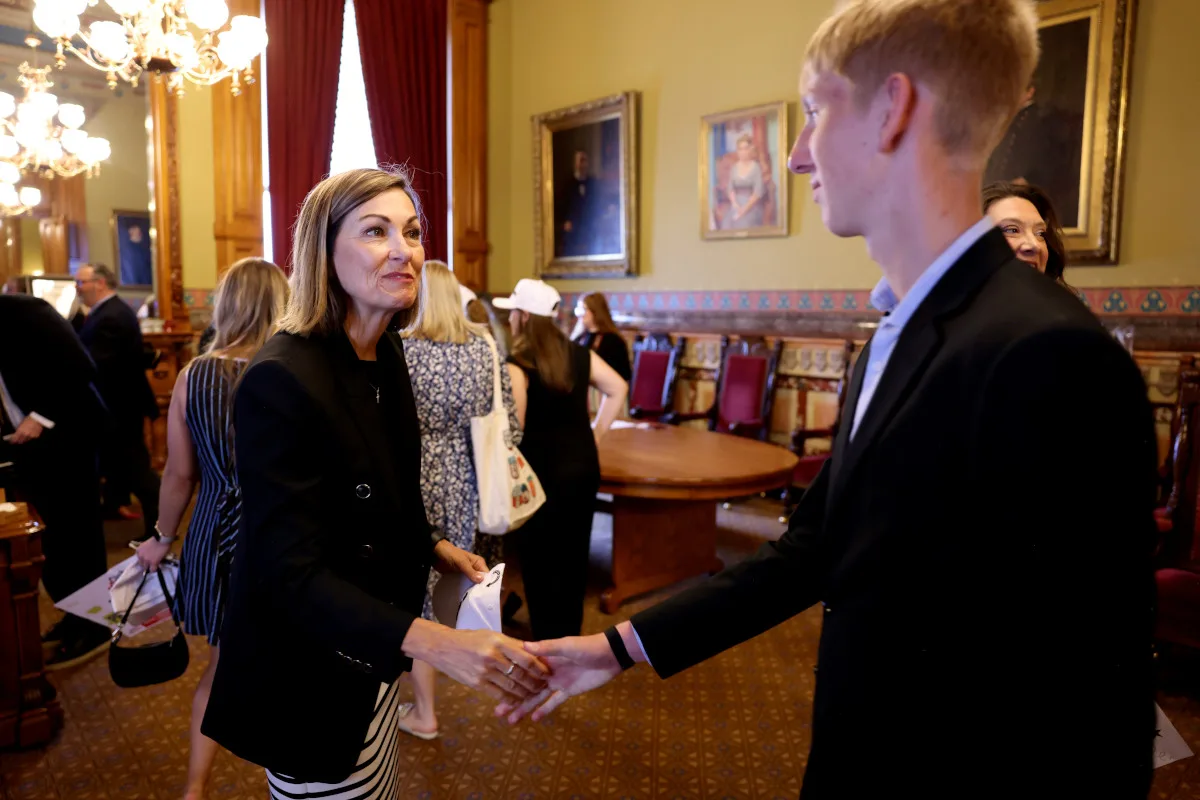 Iowa Governor Moves IT Operations to New Jersey Firm, Cutting 200 State Jobs