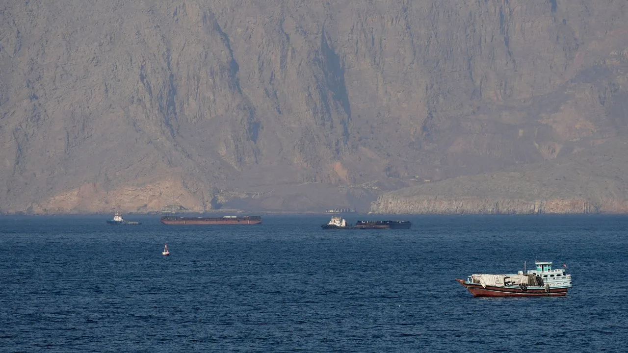 Oil Prices Drop Amid Ceasefire Between Israel and Lebanon, Raising Hopes for Iran Deal