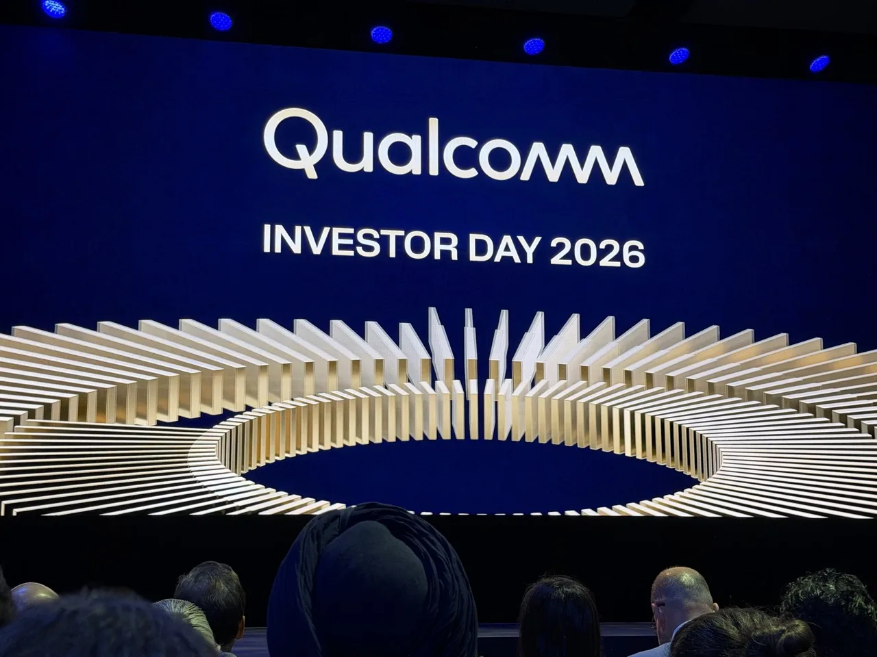 Qualcomm Unveils Next-Gen AI Accelerators and CPUs for Data Centers at Investor Day 2026