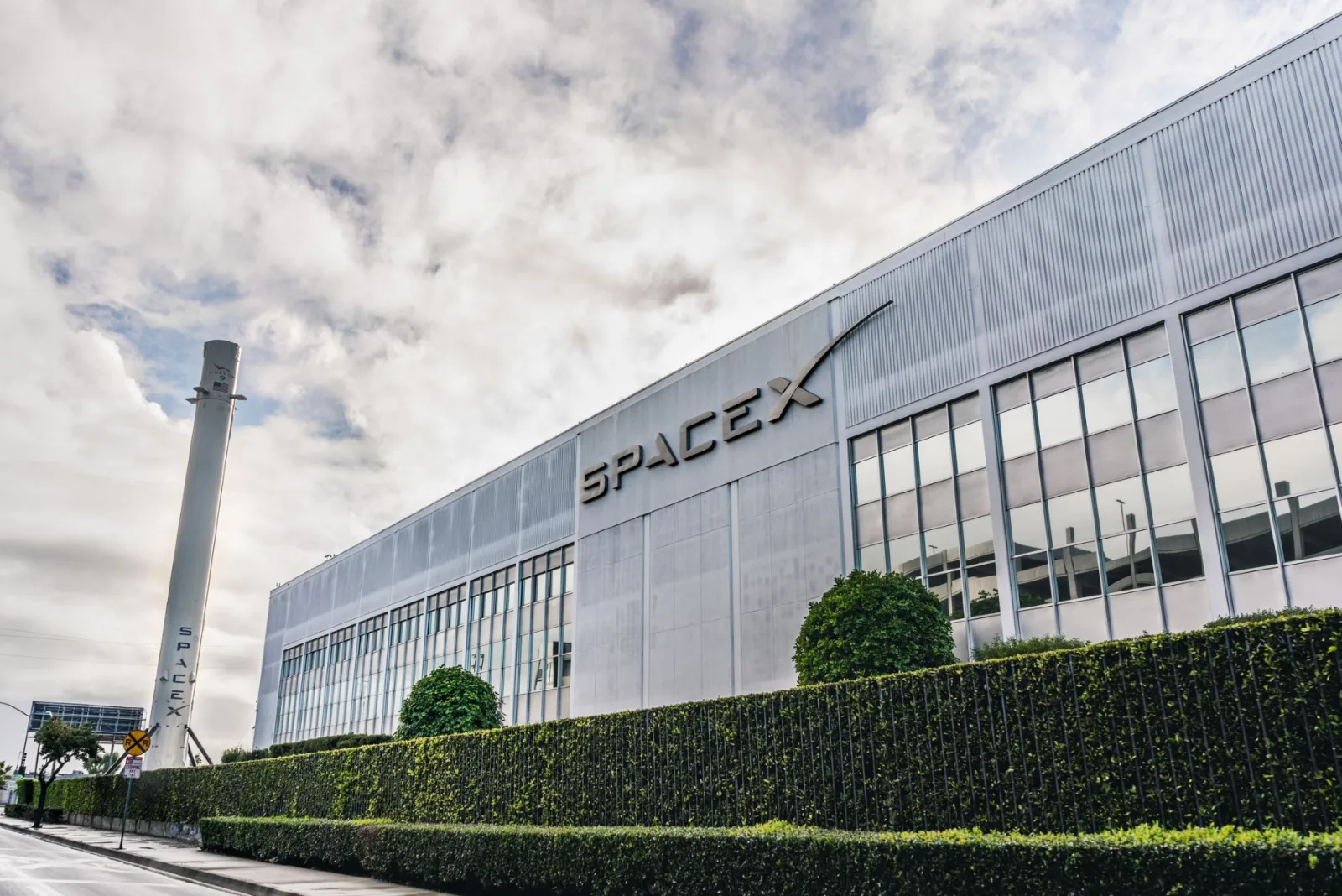 SpaceX's $1.75 Trillion IPO Faces Unprecedented Growth Expectations