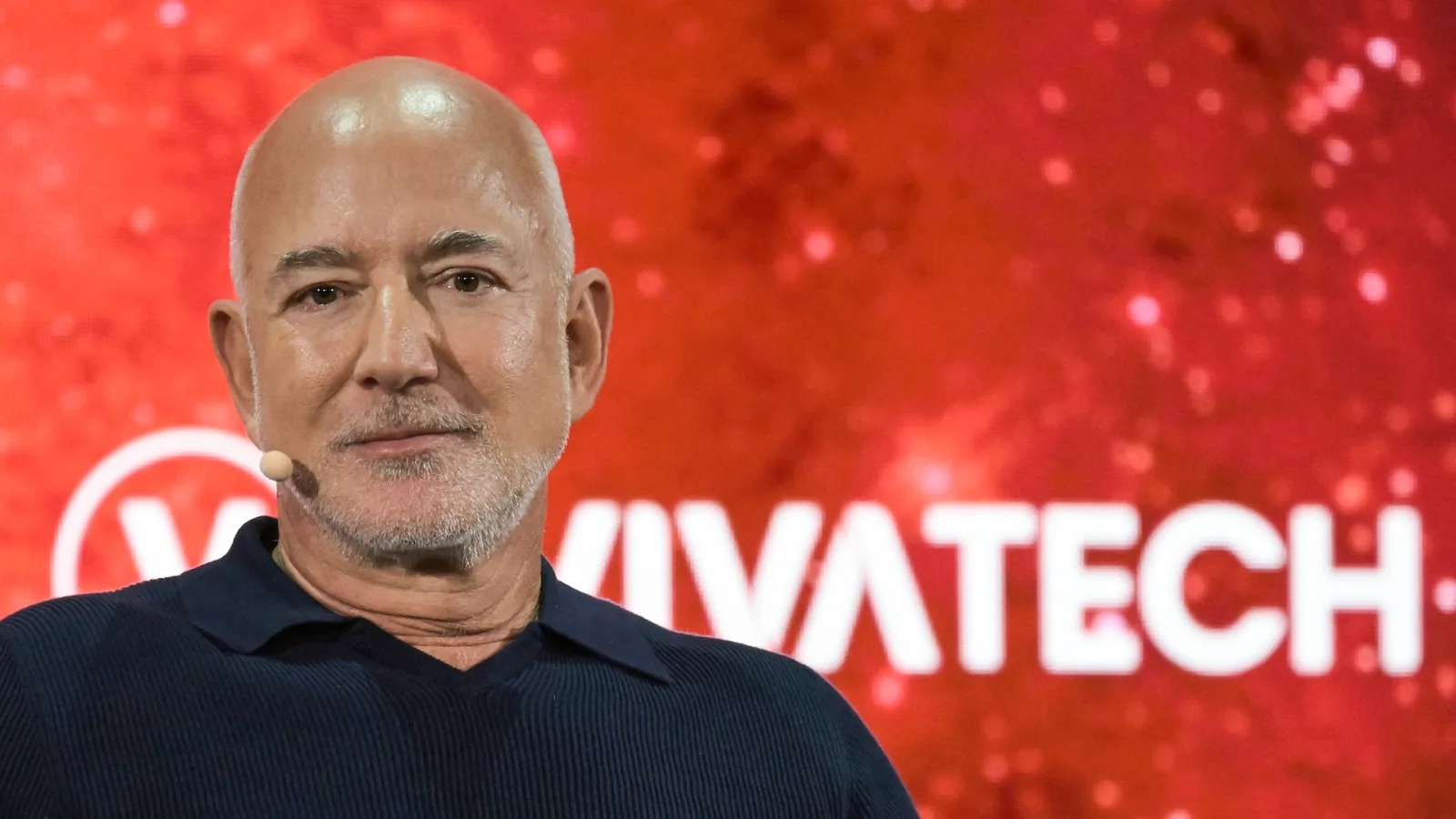 Viral Quote Falsely Claims Jeff Bezos Prioritized AI Over Human Water Needs