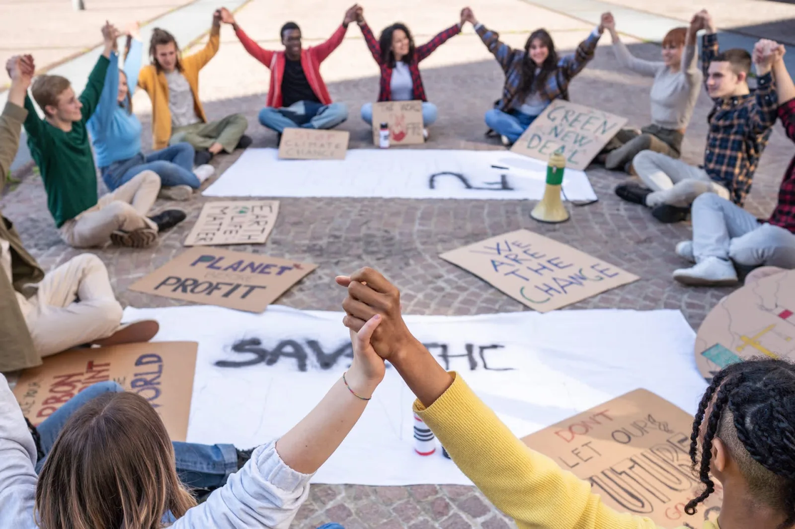 Canadian Study Reveals Social Norms Shape Global Climate Action as Much as Economics