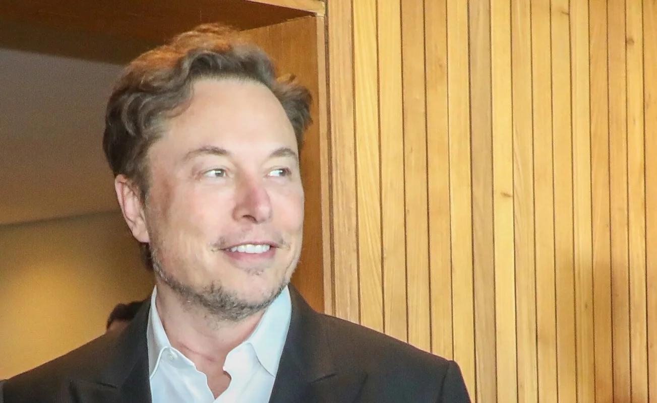 Elon Musk Acknowledges Misjudgment on Anthropic’s AI Leadership and Reaffirms Ethical Competition