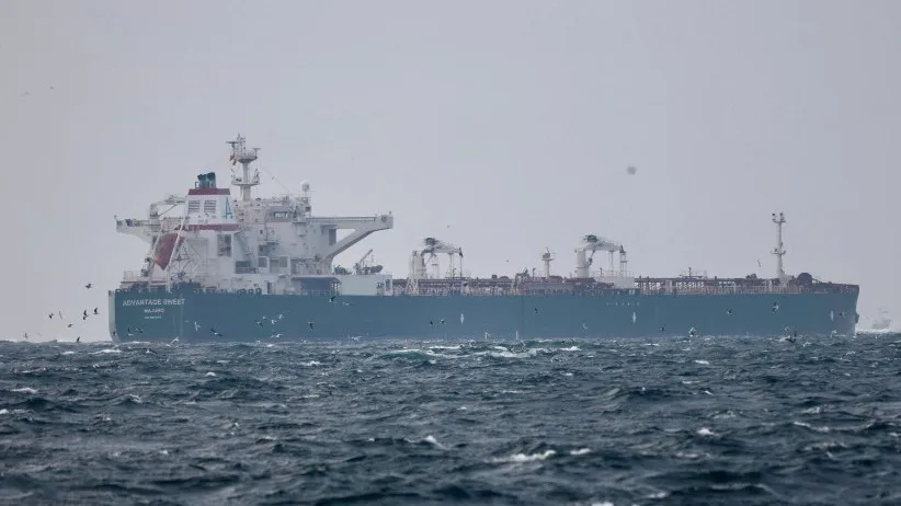 Iran Enforces Stricter Control Over Strait of Hormuz Shipping Routes Amid Diplomatic Talks