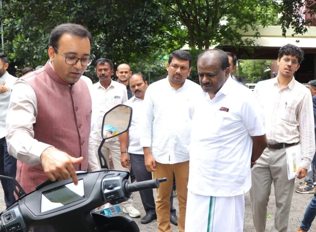 Kumaraswamy Pledges Support to Advance India’s Electric Two-Wheeler Manufacturing Ecosystem