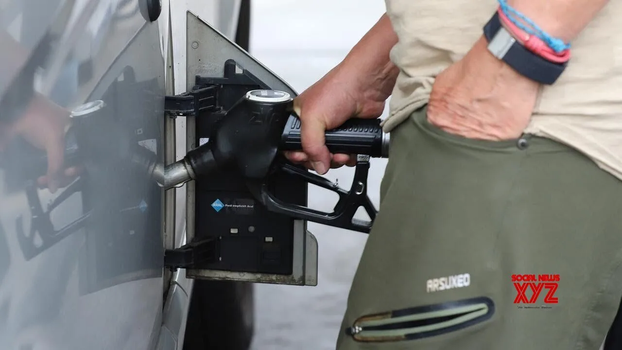 Oil Prices Surge Rapidly Amid Renewed Tensions in Iran Conflict