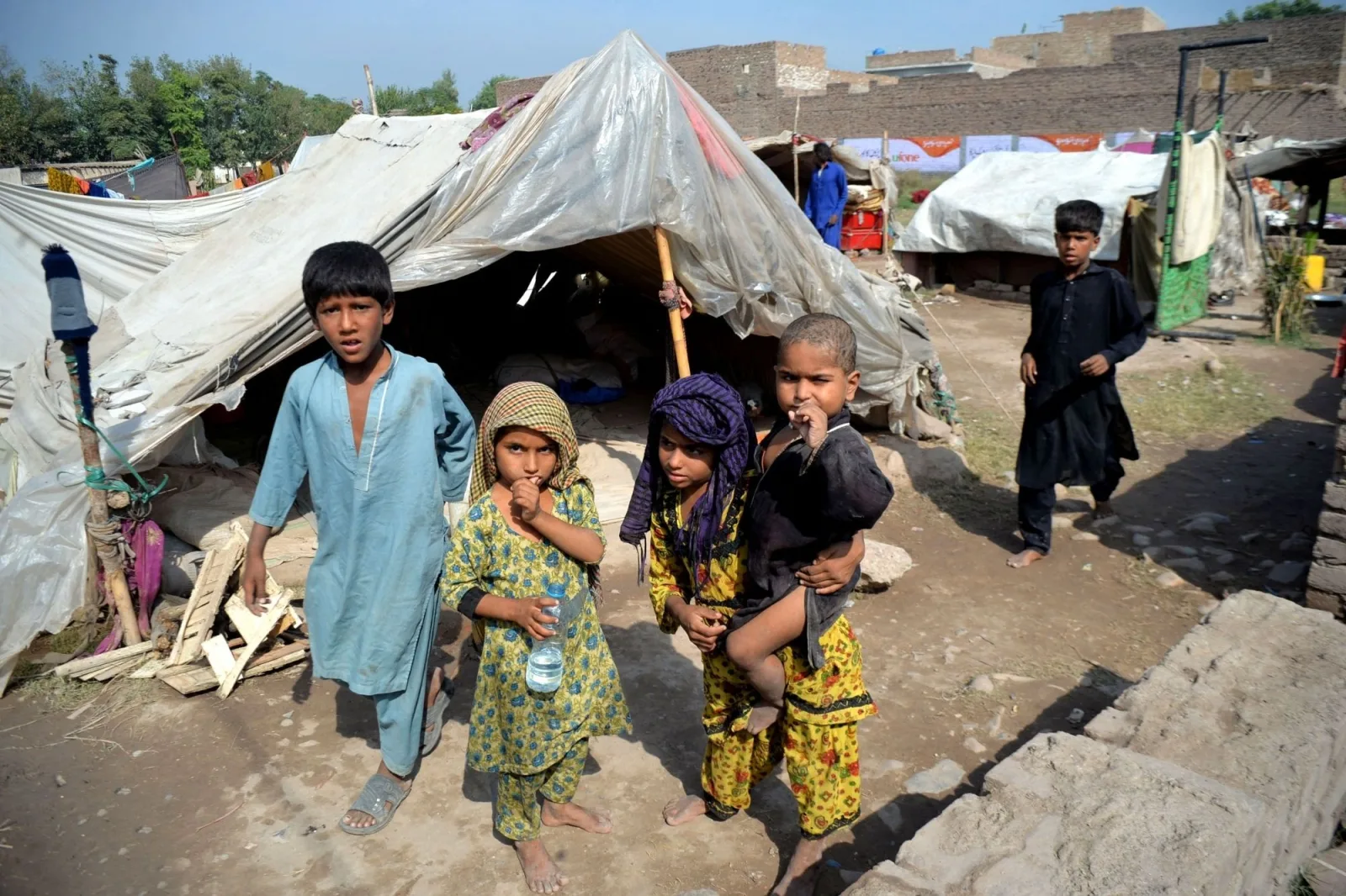 Pakistan Faces Escalating Inflation Amid Economic Strains and Policy Challenges