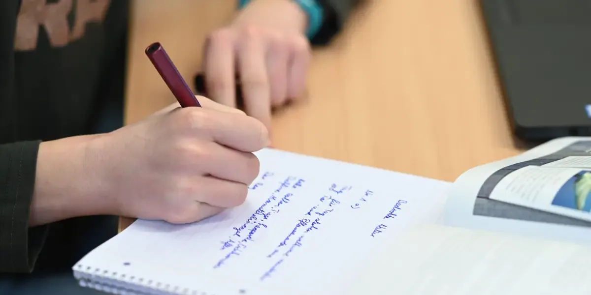Universities Reinstate Analog Exams to Combat AI-Driven Cheating in Legal Education