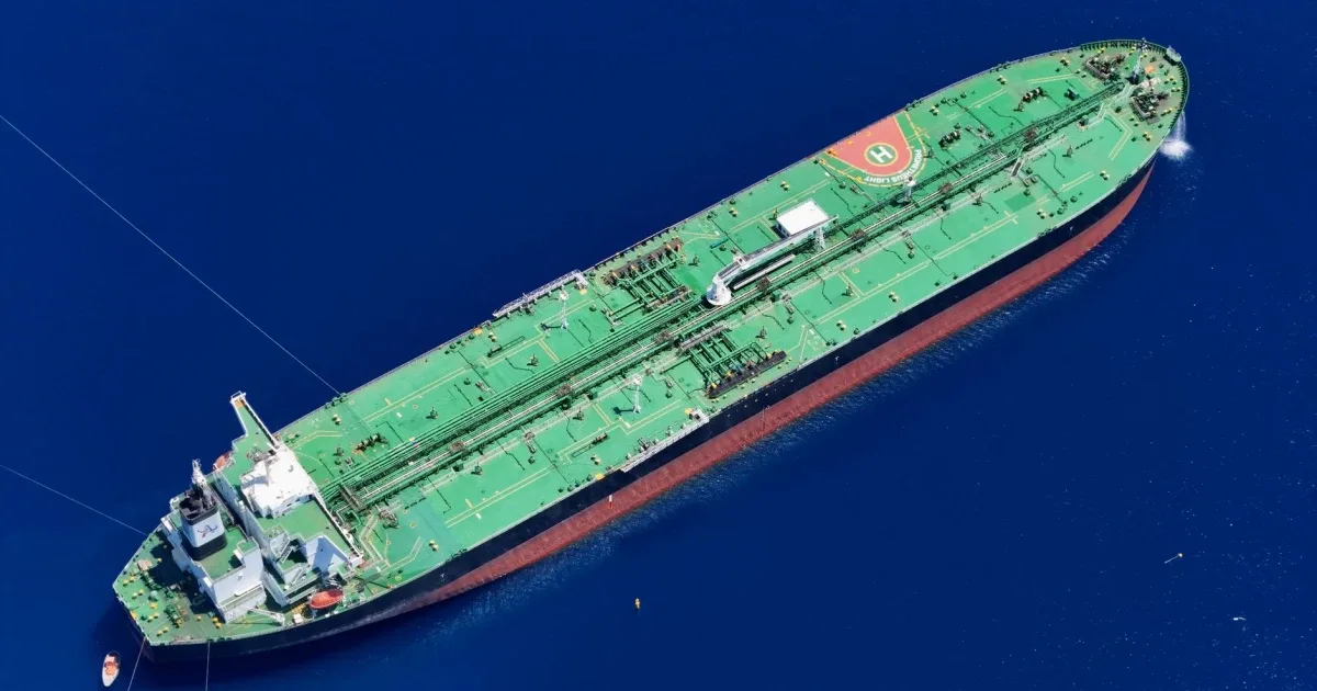 US-Iran Strikes Near Hormuz Trigger Oil Price Surge and Stock Futures Decline