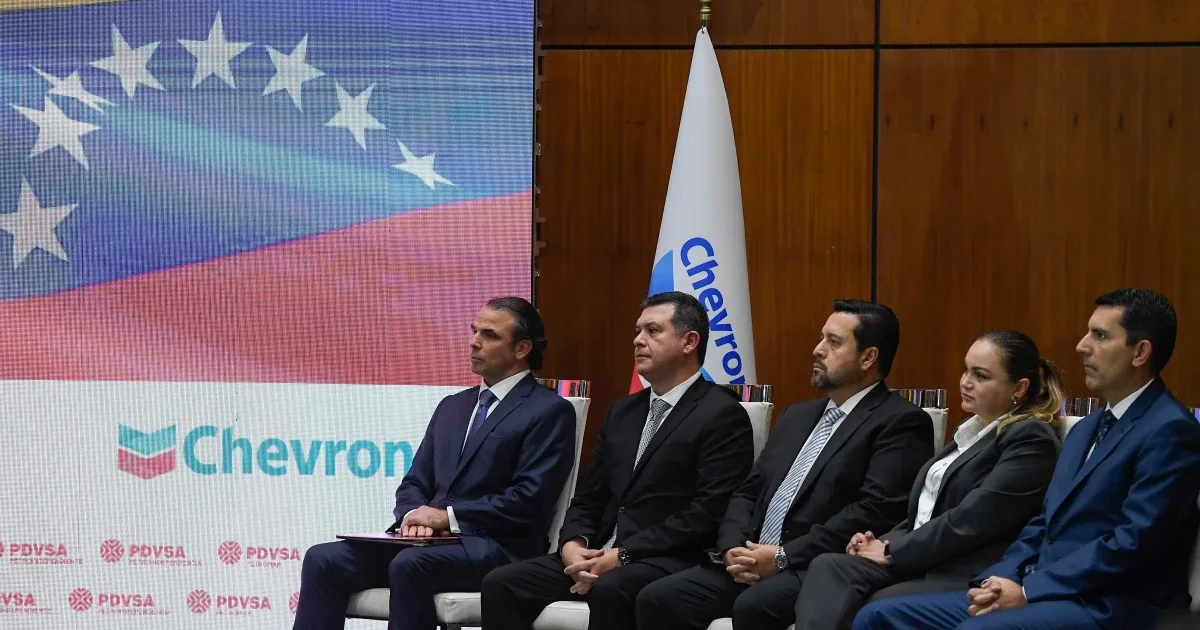 U.S. Revokes Chevron’s Venezuela License and Threatens Tariffs to Intensify Pressure