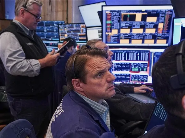 U.S. Stocks Climb as Investors Continue to Back Leading AI Companies
