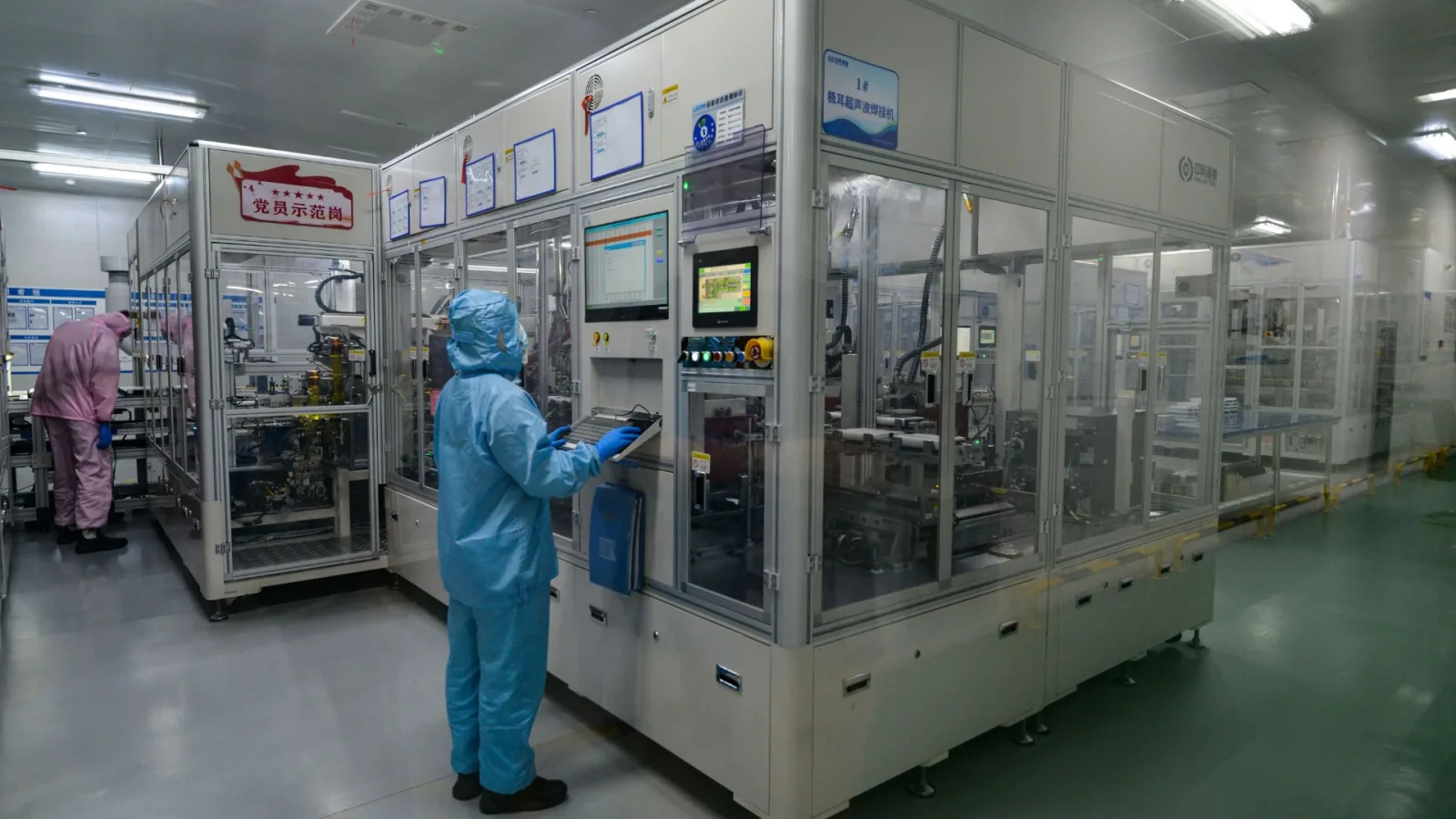 Emerging Battery Technologies Challenging Lithium-Ion for Electric Vehicles