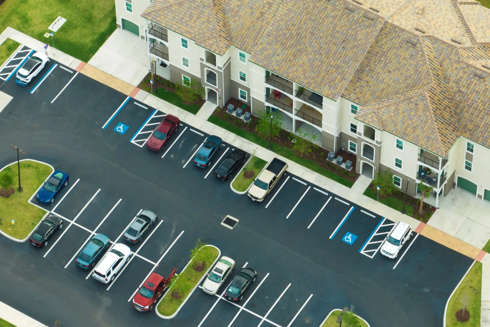 How Apartment Renters Are Managing Electric Vehicle Charging Without Private Stations