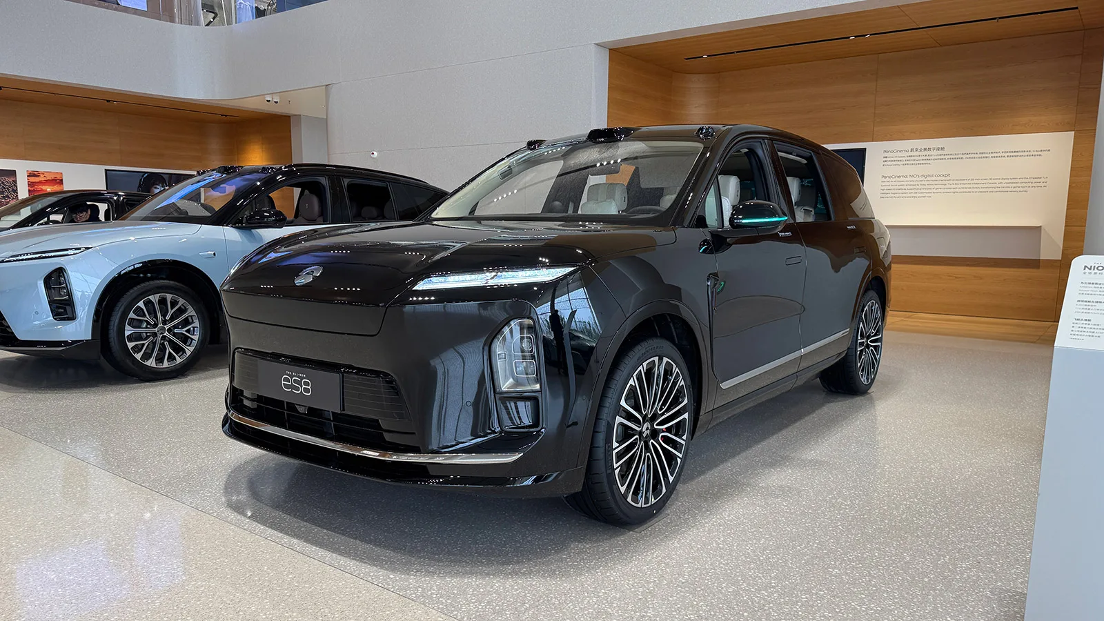 Nio ES8 Tops China’s EV Loyalty with Minimal Rival Comparison, Survey Shows