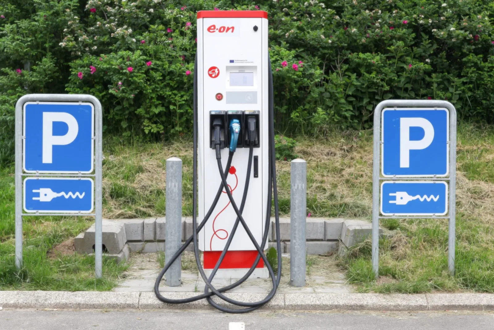 E.ON Next Reduces UK Overnight EV Charging Price to Lowest Major Supplier Rate