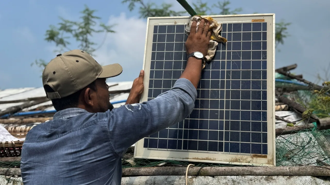 Solar Kits Bring Reliable Power to Climate Refugees and Disaster Zones
